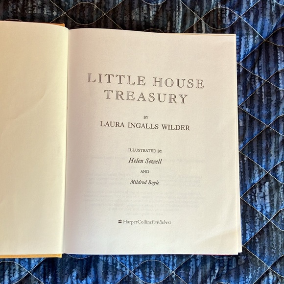 Classic children’s book in excellent condition. Little House Treasury by Wilder. - Picture 5 of 16